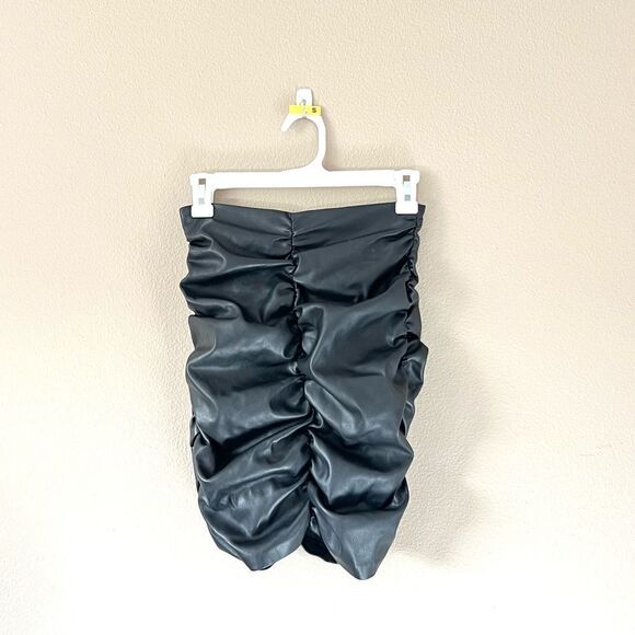 Zara Ruched Faux Leather Mini Skirt - Picture 1 of 5